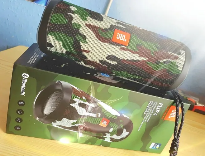 JBL Flip 4 Camuflada - Bateria Nova (Impecável!)