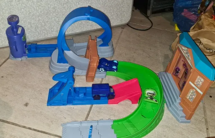 PJ Mask Pista com carrinhos 