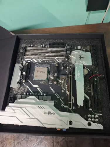 Kit AMD Ryzen 5 5600G + Placa Mae Galax B550 Gamer
