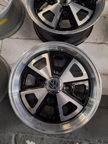 Rodas aro 15 Fusca novas dá KR só 2.200 