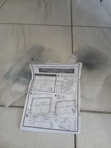 Suporte para TV de até 50 polegadas 2 unidades RS 20,00 cada