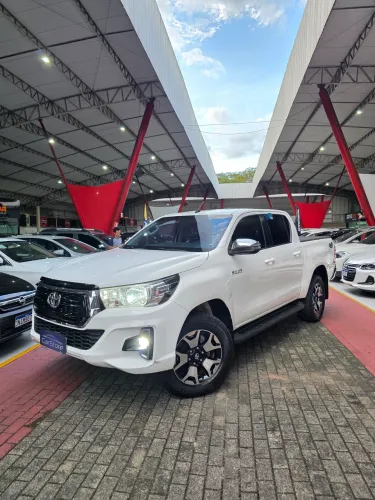Toyota Hilux CD SR 4X4 2.8 TDI Diesel Aut. 2020
