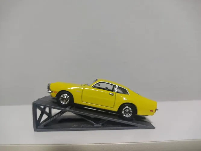 MINIATURA FORD MAVERICK