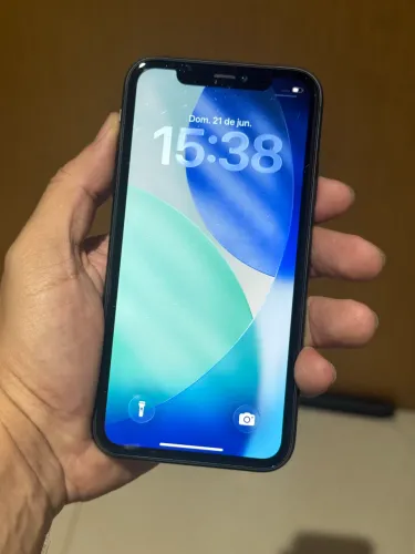 iPhone 11 64GB Preto - Usado, funcionando, bateria 62%