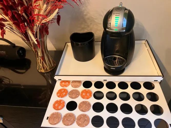 Cafeteira Dolce Gusto gênio II