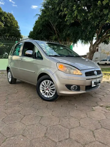 Fiat Idea Essence 1.6 Flex 16V 5P 2011