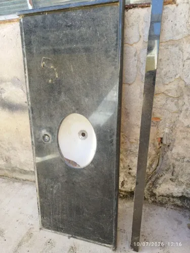 Doação de bancada em granito para banheiro