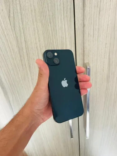 iPhone 13 128GB Meia-Noite + Acessórios