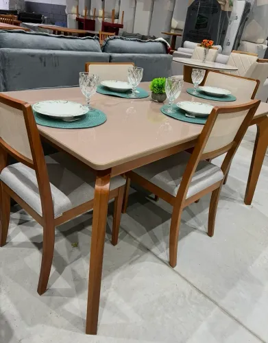 Mesa 1,60 com 4 Cadeiras de Tela NOVO