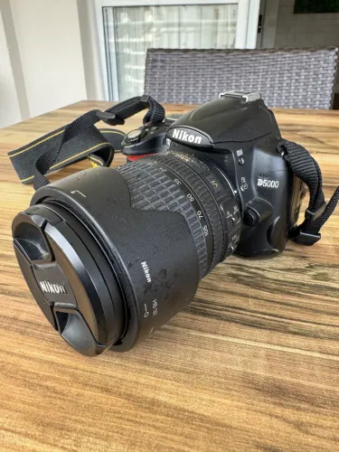 Nikon D5000 e lente 18-105mm