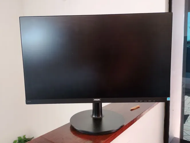 Monitor 24p Full HD