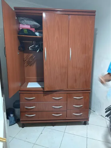 Guarda-roupa 3 porta