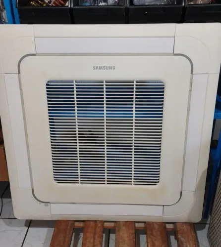 PAINEL FRONTAL CASSETE SAMSUNG DE 4 VIAS COD PC4NUSKFN 18/60000BTU