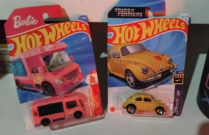 HOT WHEELS BUMBLEBEE