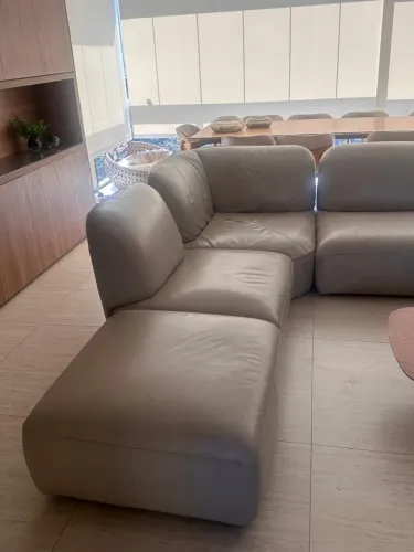 sofá de couro italiano original Natuzzi dois anos de uso