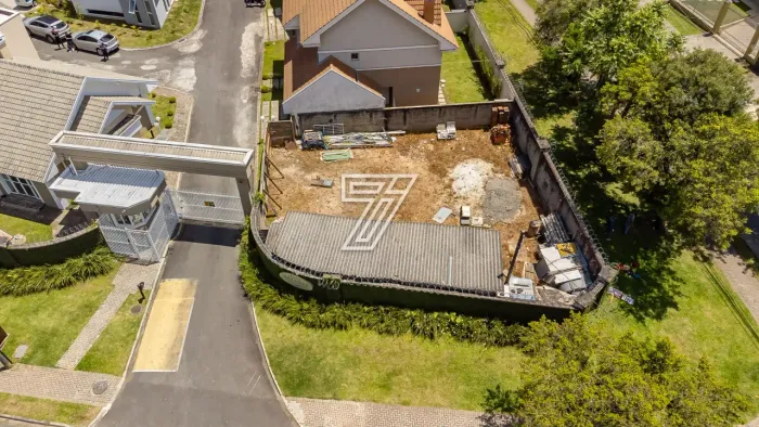 Terreno em condomínio fechado para venda de 251 m² em Santa Felicidade - Curitiba - PR