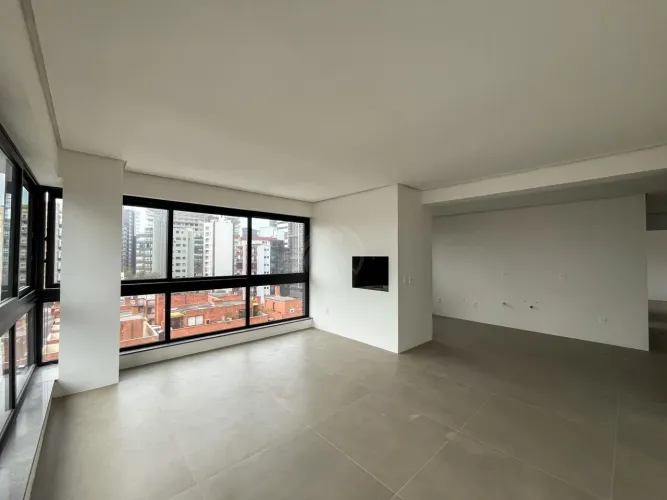 Apartamento de 2 suítes no Rosa dos Ventos.