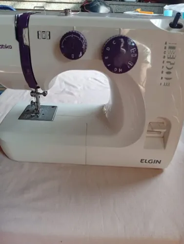Máquina de costura , faço entrega