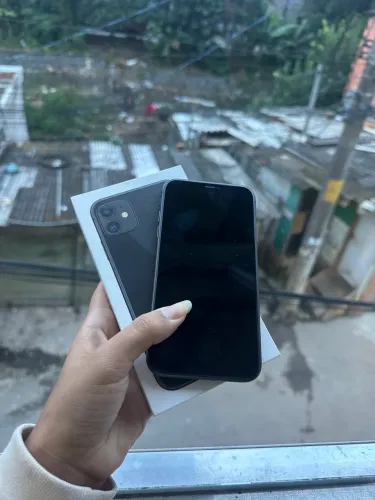 iPhone 11