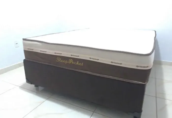 Cama box de casal (novo) solteiro