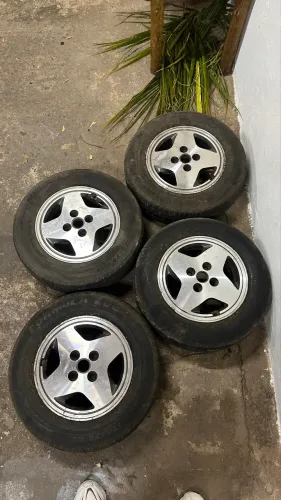 Jogo de Roda Fiat Aro 13 com pneus 175 70