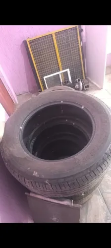 4 Pneus 265/60/ aro 16 meia vida