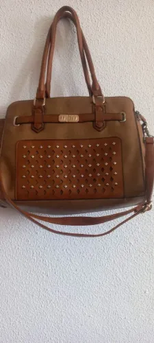 Bolsa com tachas Grande.
