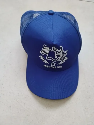 Boné novo