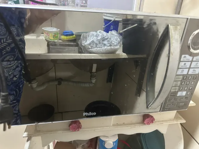 Vendo microondas 150 reais precisa trocar a tomada está com defeito