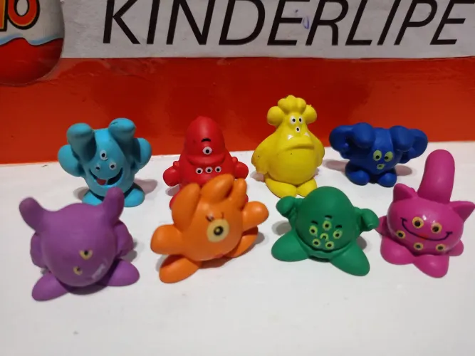 Kinder ovo Monstrinhos de Borracha