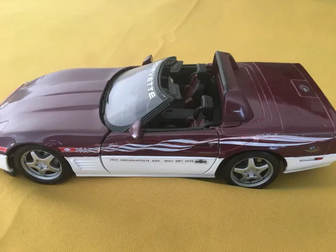 Miniaturas escala 1/18