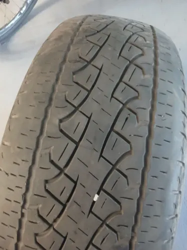Vendo pneu 265/65/17 Pirelli