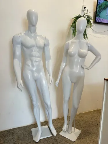 Manequins Masculino e Feminino