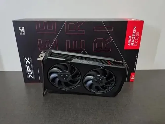 Placa de vídeo AMD Radeon RX 7600