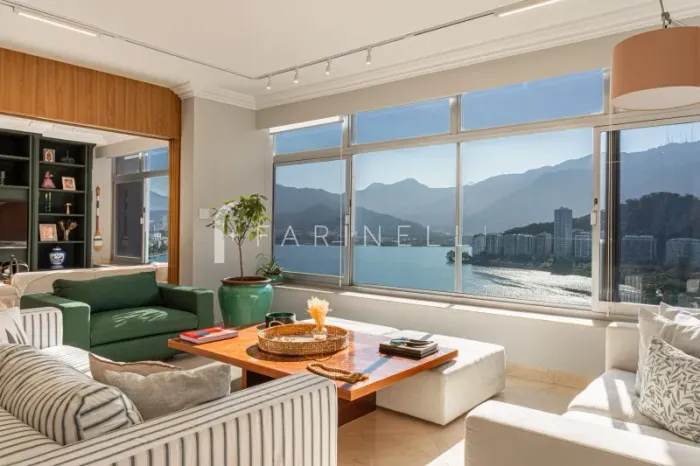 Apartamento com vista deslumbrante da Lagoa.