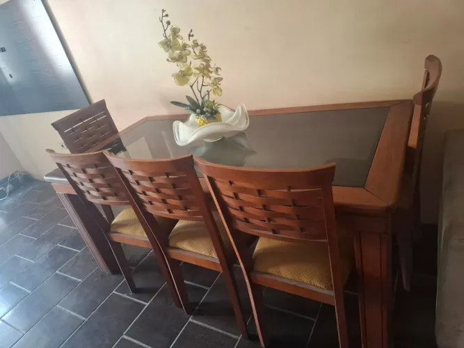 Mesa de Madeira 6 Lugares - Oferta Relâmpago