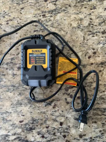 Carregador DeWalt DCB1102 110v - 2 Ah Novo