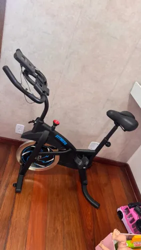 Bicicleta Ergométrica Spinning Profissional Inércia 13kg. Capacidade De Peso 150 Kg