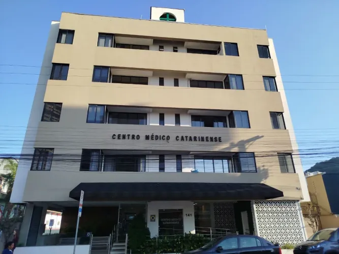 Oportunidade de Venda: Sala Comercial em Centro Médico no Coração de BC