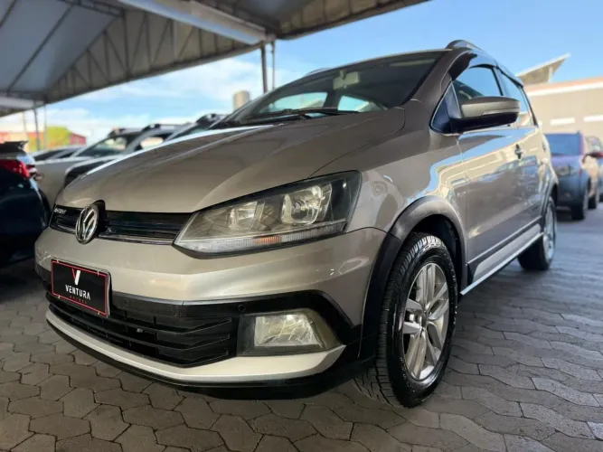 Volkswagen Crossfox 1.6 T. Flex 16V 5P 2015