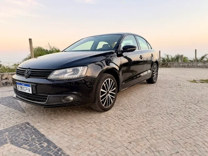 Volkswagen Jetta Highline 2.0 TSI 16V 4P Tiptronic 2013