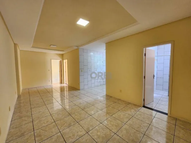 Apartamento com 2 dormitórios para alugar, 80 m² por R$ 1.897/mês - Água Verde - Blumenau/