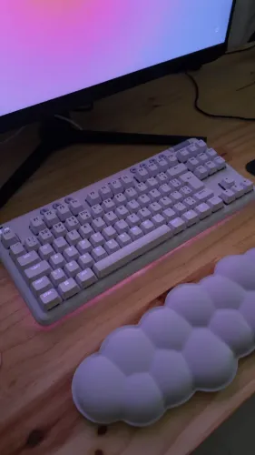 Teclado mecânico Logitech g715