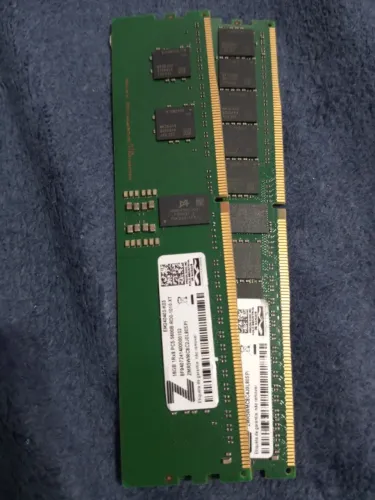 Memória RAM DDR5 ECC RDIMM de 16GB, modelo PC5-5600B, com especificações 1Rx8.