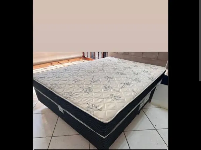 Casal conjugada com colchao avista 550$
