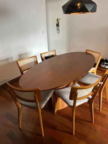 MESA DE JANTAR OVAL + CADEIRAS (tokstok)