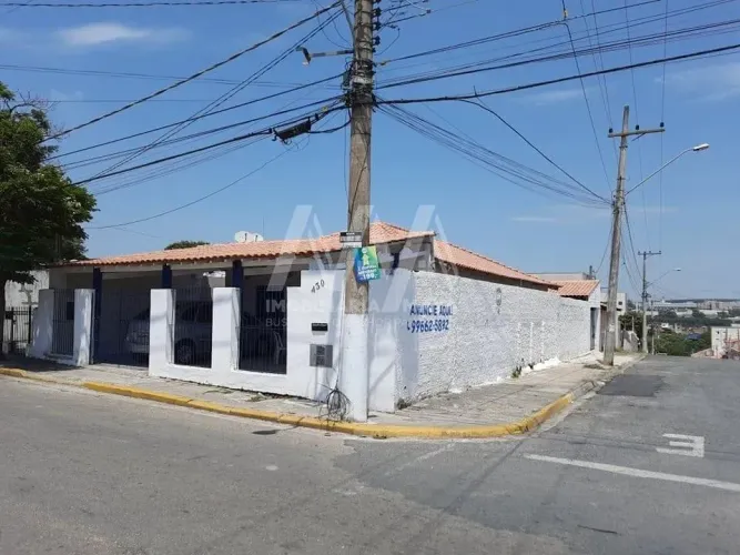 Casa para Venda em Salto de Pirapora, Centro, 3 dormitórios, 2 banheiros, 2 vagas
