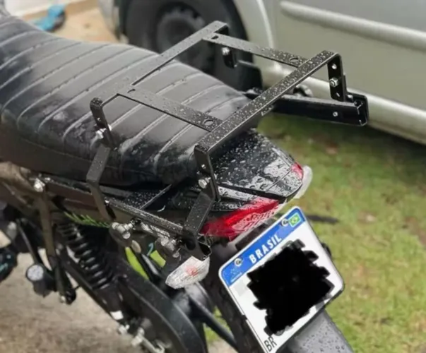 Suporte de Bau MOTTU Sport 110 e 110i - Deslizante de Correr para Caixa de Moto