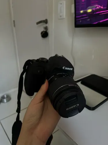 Câmera fotográfica Canon 