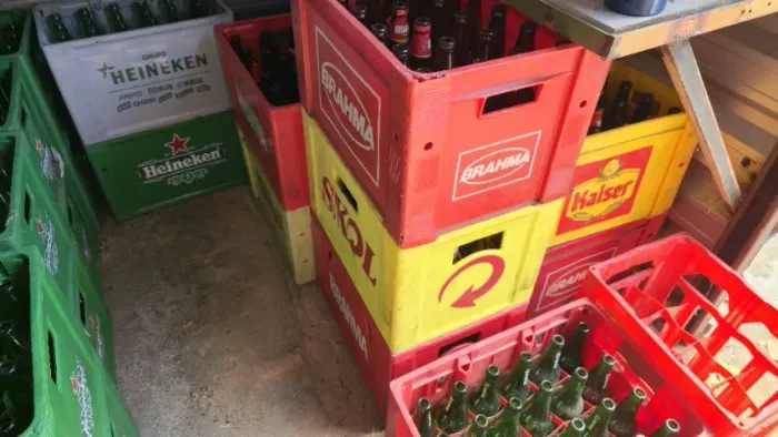 Engradados de plástico (garrafeiras) - Várias marcas